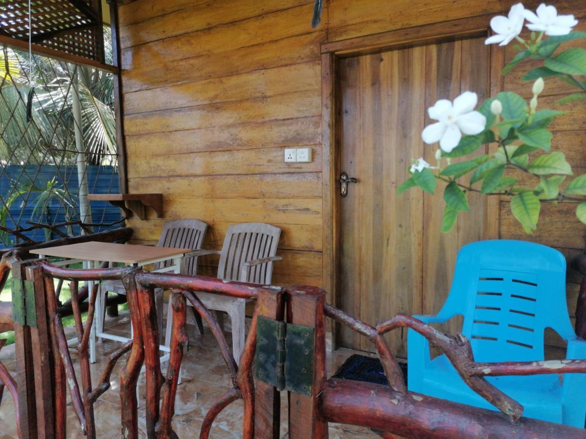 Sea View Resort Kallady Extérieur photo