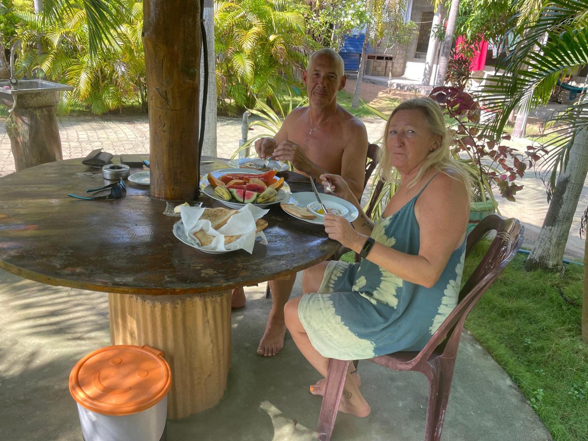 Sea View Resort Kallady Extérieur photo